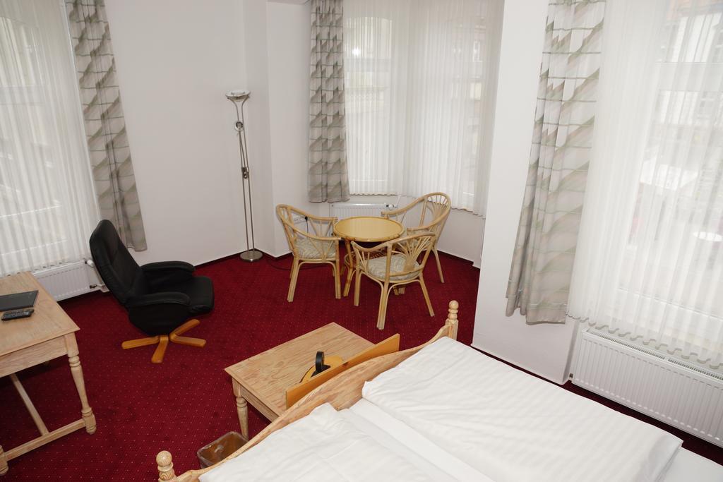 Hotel Deutsches Haus บลอมแบร์ก ภายนอก รูปภาพ