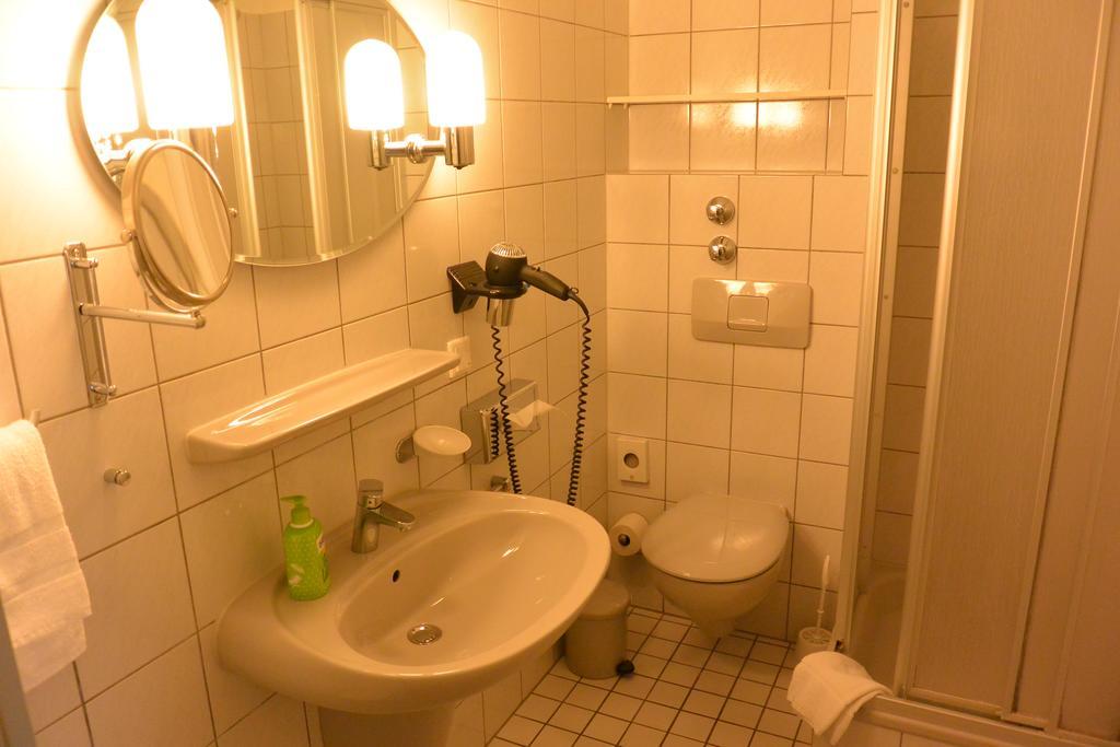 Hotel Deutsches Haus บลอมแบร์ก ภายนอก รูปภาพ